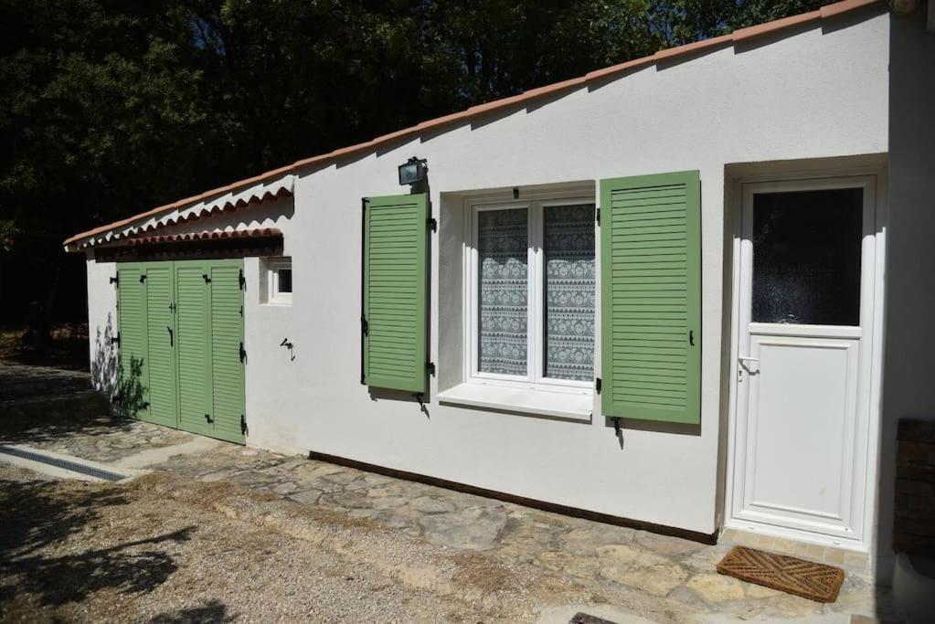 Gite « L'Escapade Cabassoise » Cabasse Esterno foto